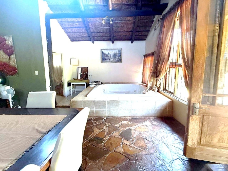 4 Bedroom Property for Sale in Griekwastad Northern Cape